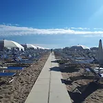 شقة فندقية Desiree 4*