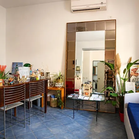 شقة فندقية Desiree 4*
