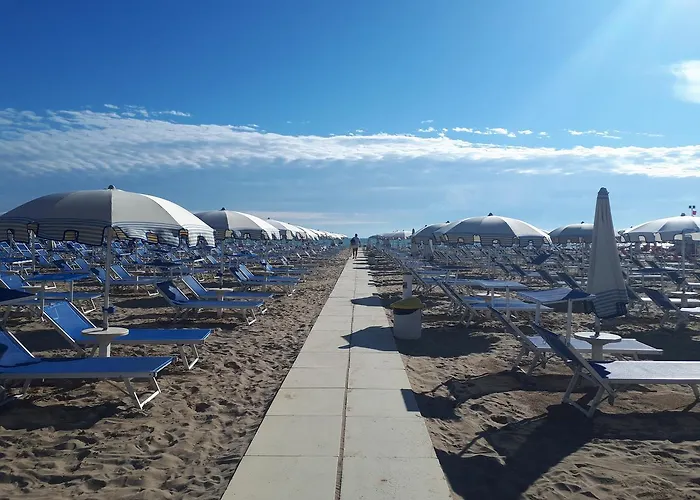 Aparthotel Désirée 4*